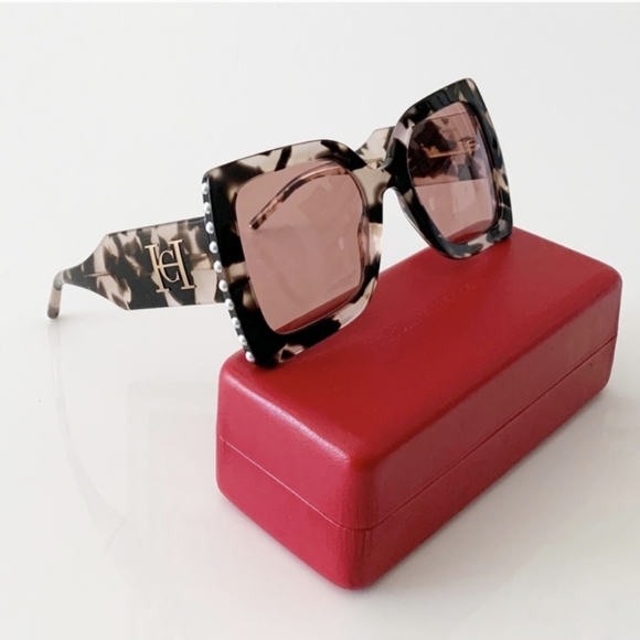 New - Carolina Herrera Sunglasses - Picture 6 of 7
